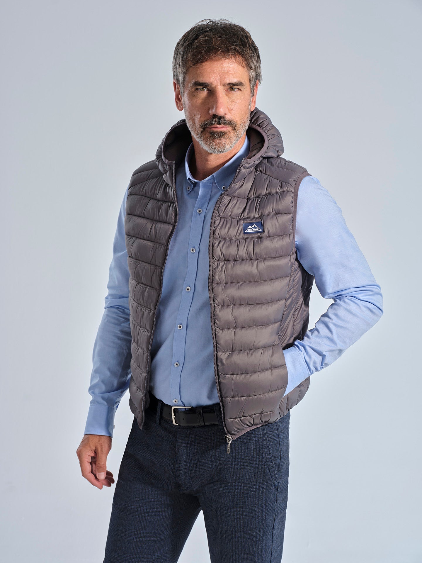 CHALECO VESTHOOD GREY - Polo Hills